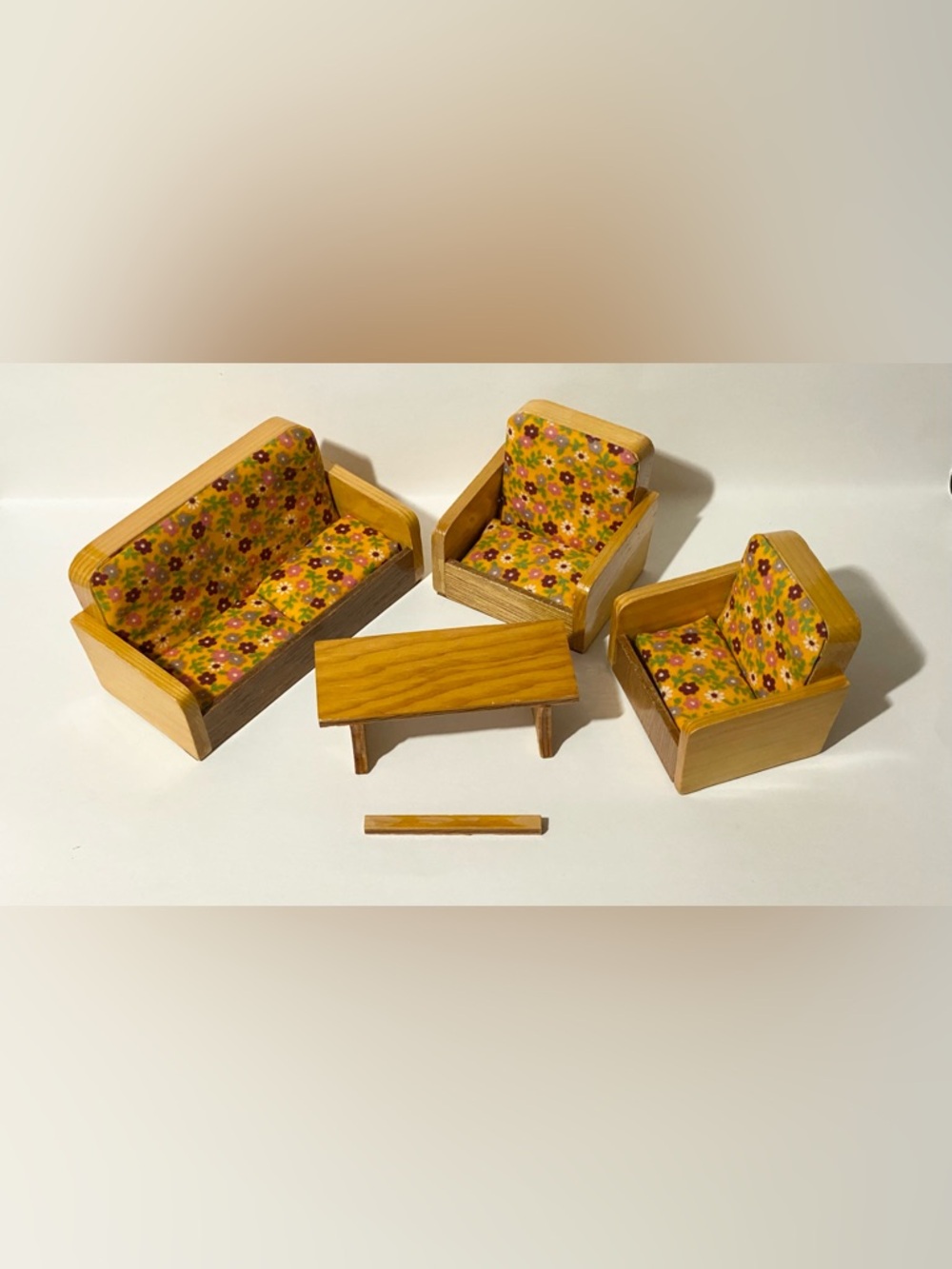 Vintage Barbie Size Fashion Doll Living Room Couches & Table Set 70s Pattern